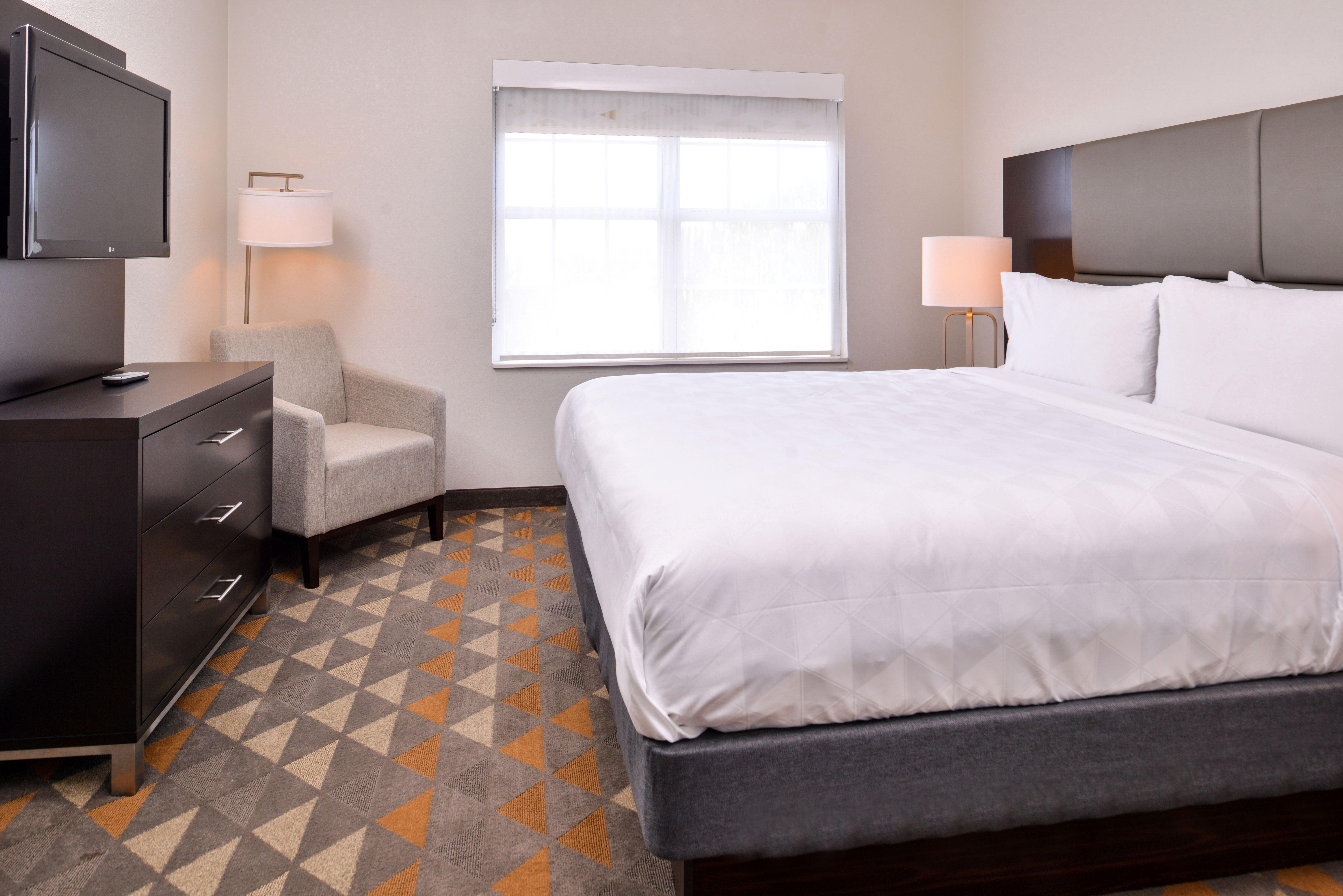 Holiday Inn And Suites Addison By Ihg Exterior foto