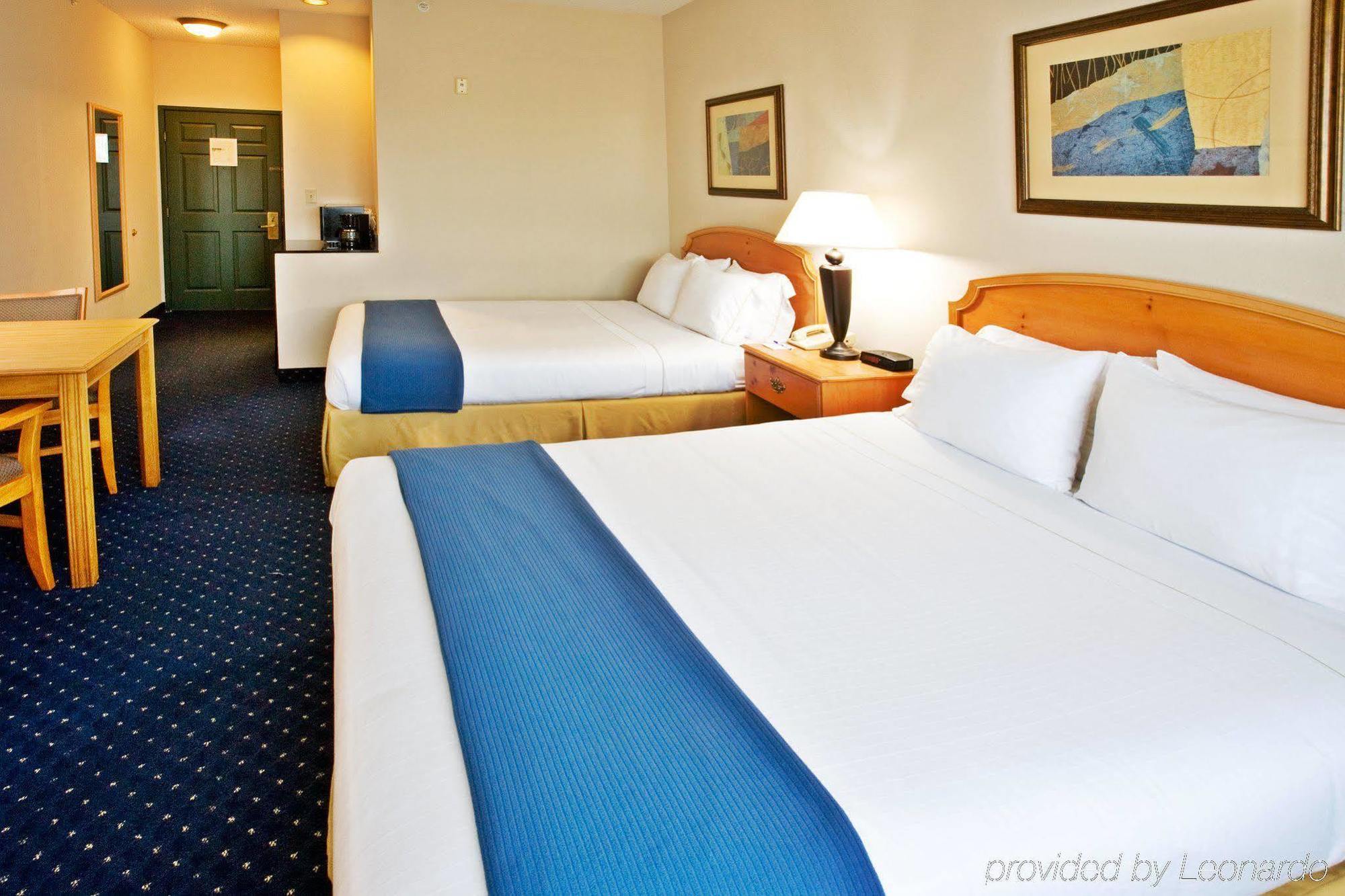 Holiday Inn And Suites Addison By Ihg Quarto foto