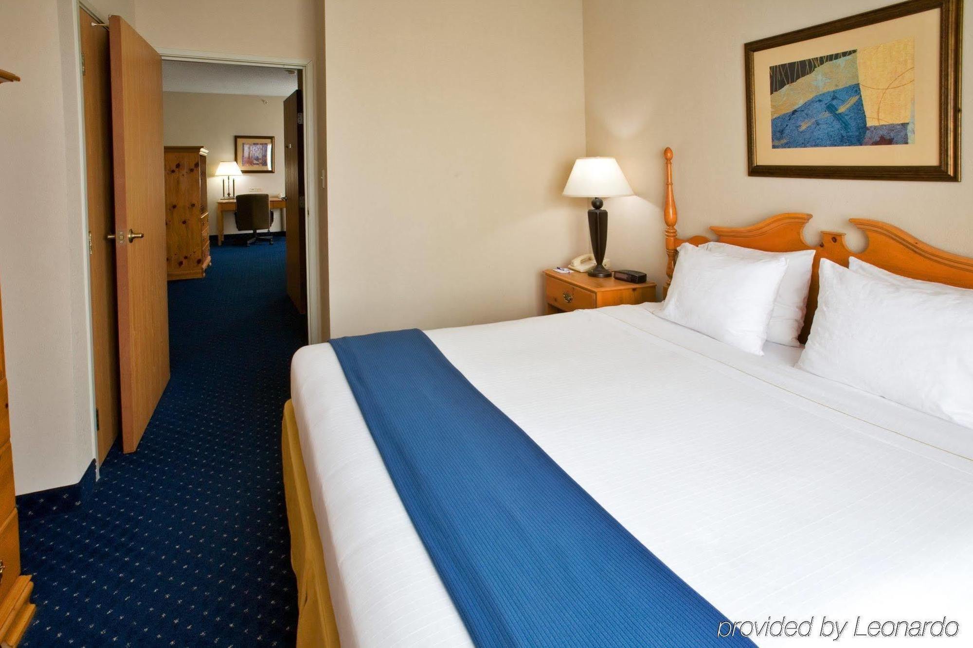 Holiday Inn And Suites Addison By Ihg Quarto foto